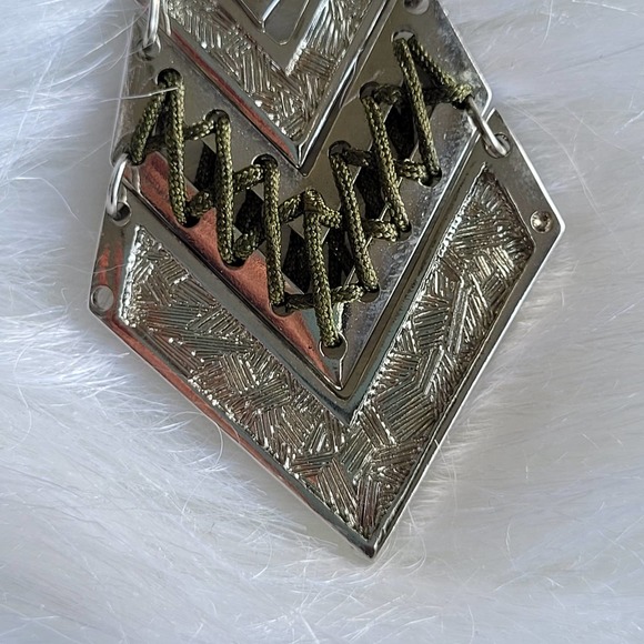 NWOT Women's Jewelry Silver Green Boho Dangle/Drop Earrings - Picture 4 of 4